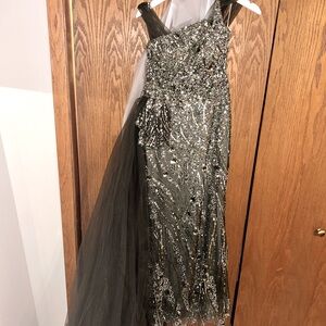 Stunning olive green dress. Off shoulder. Worn once